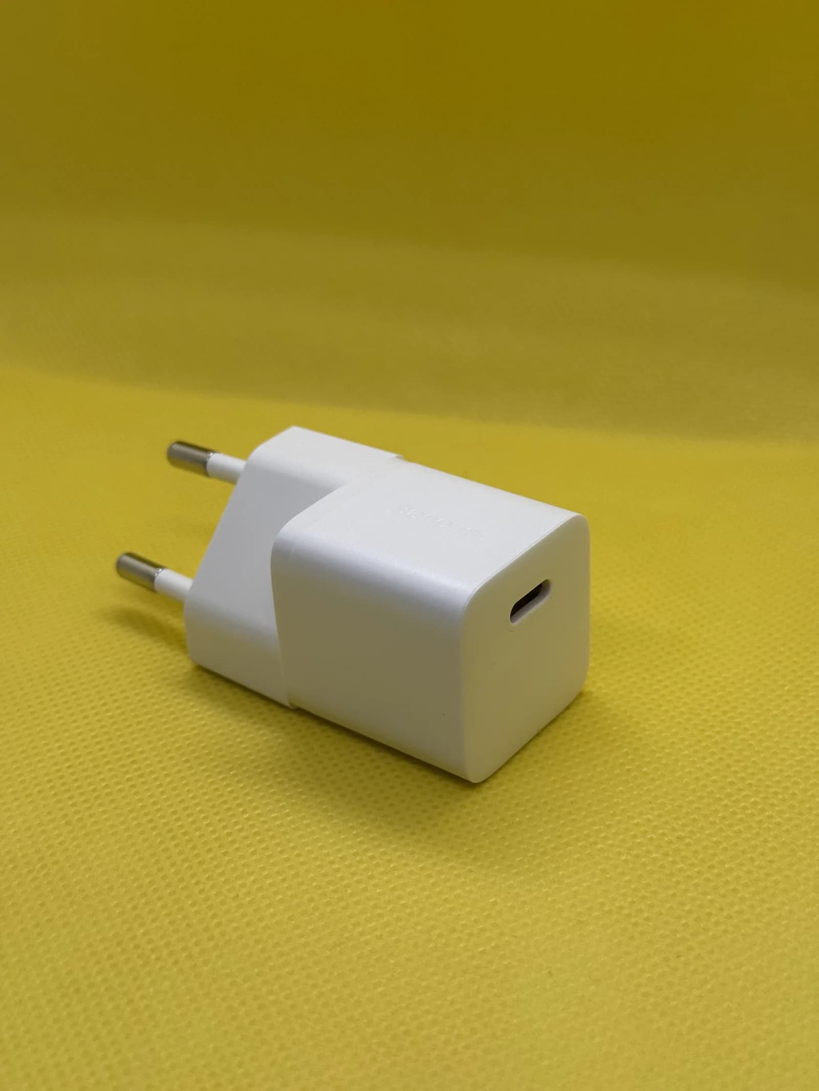 baseus-gan5-mini-charger-eu-20w
