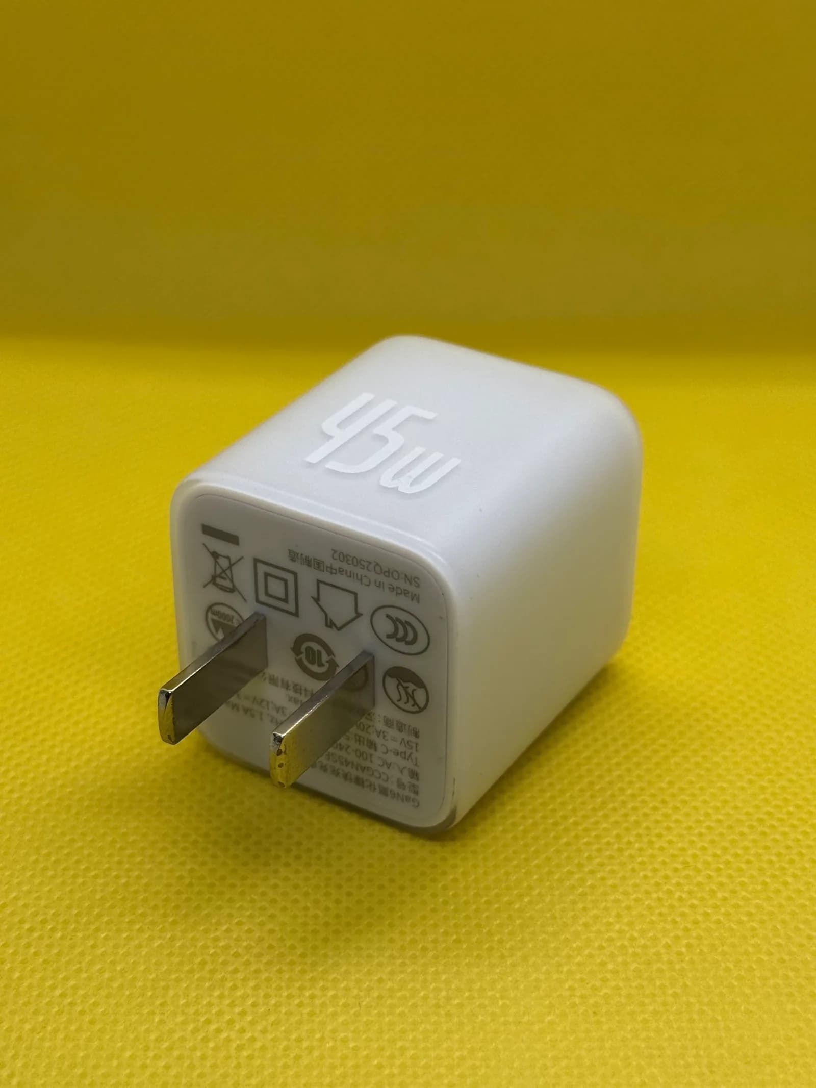 Baseus GaN6 Pro 45W USB‑C PD Fast Charging Adapter – Compact Travel Charger – White product image 1